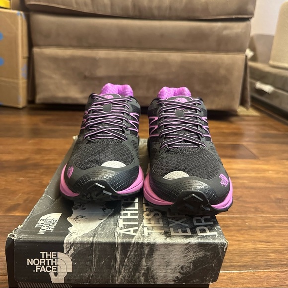 The North Face Ultra Cardiac Running Shoes Women's Size 7 TNFBLK Black /SWTVIOLT - Picture 5 of 13